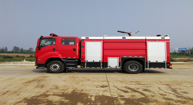 J ��ʮ���ĭ����܇ ˮ��4.5    ��ĭ1.8